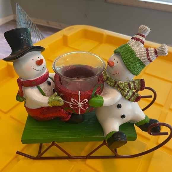 CHRISTMAS SNOW MEN ON SLED WITH TEA LIGHT CANDLE - Picture 2 of 5